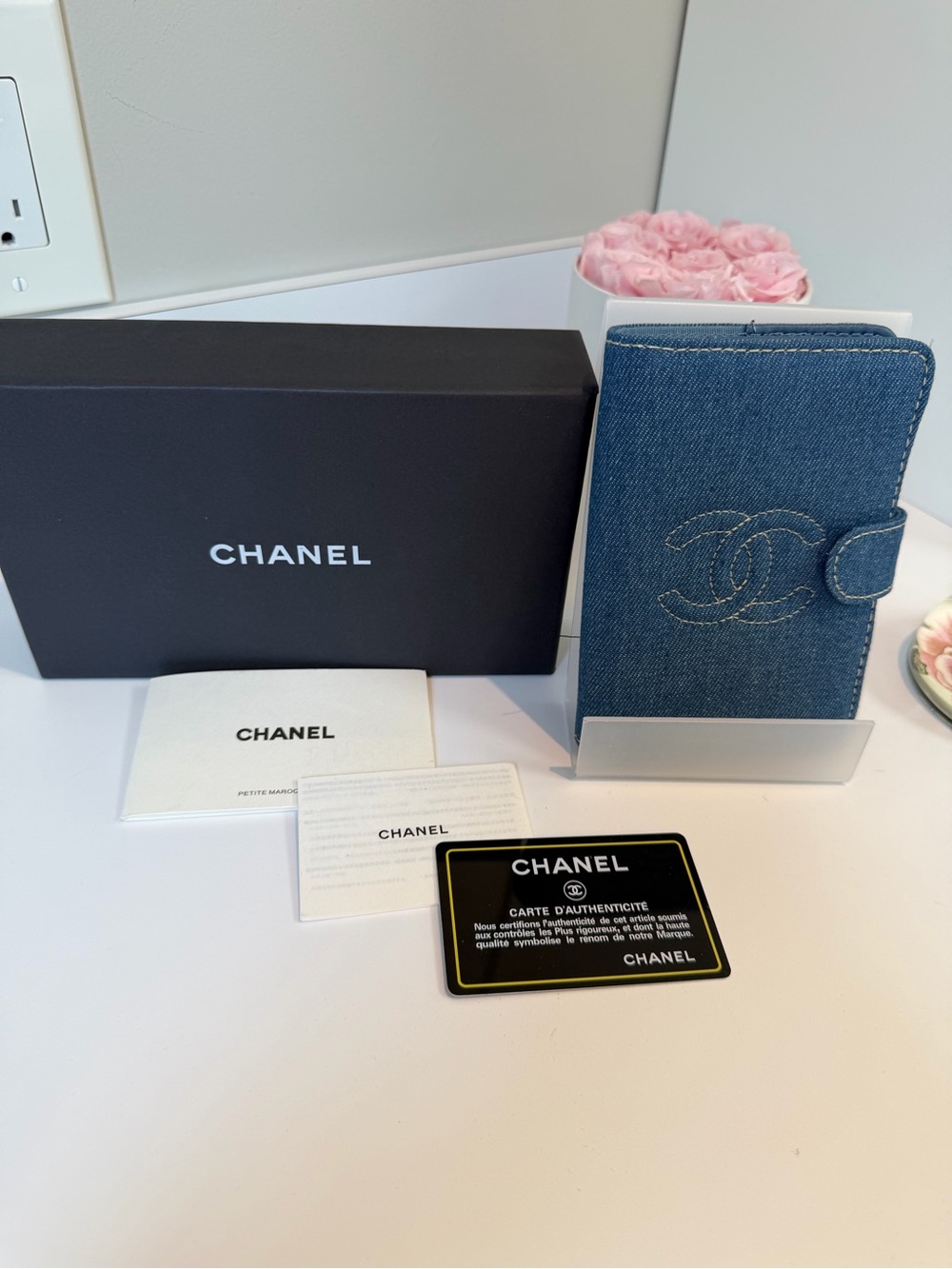 NIB Blue Denim Chanel GWP CC Logo Wallet Passport Holder Folio Case - Picture 14 of 15